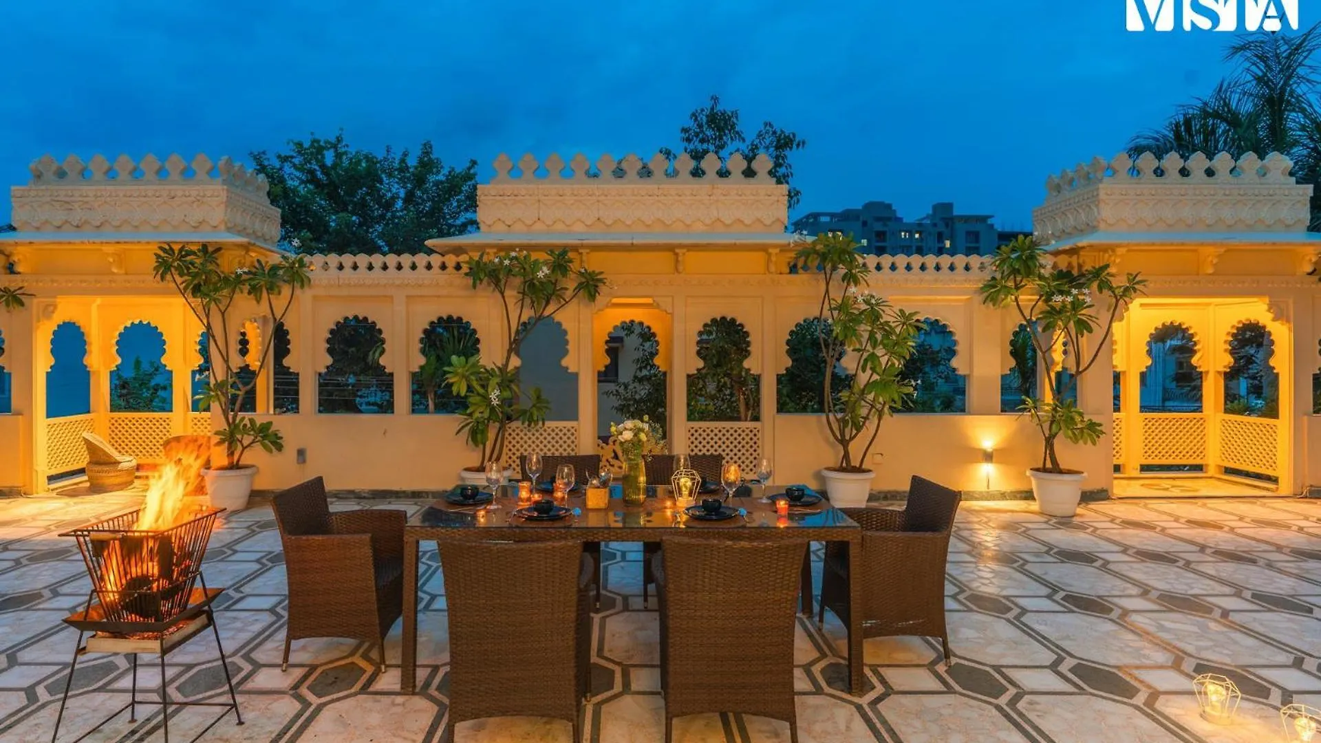 Udaikot By Stayvista: Heritage Hill-View Villa with Terrace & Games Udaipur