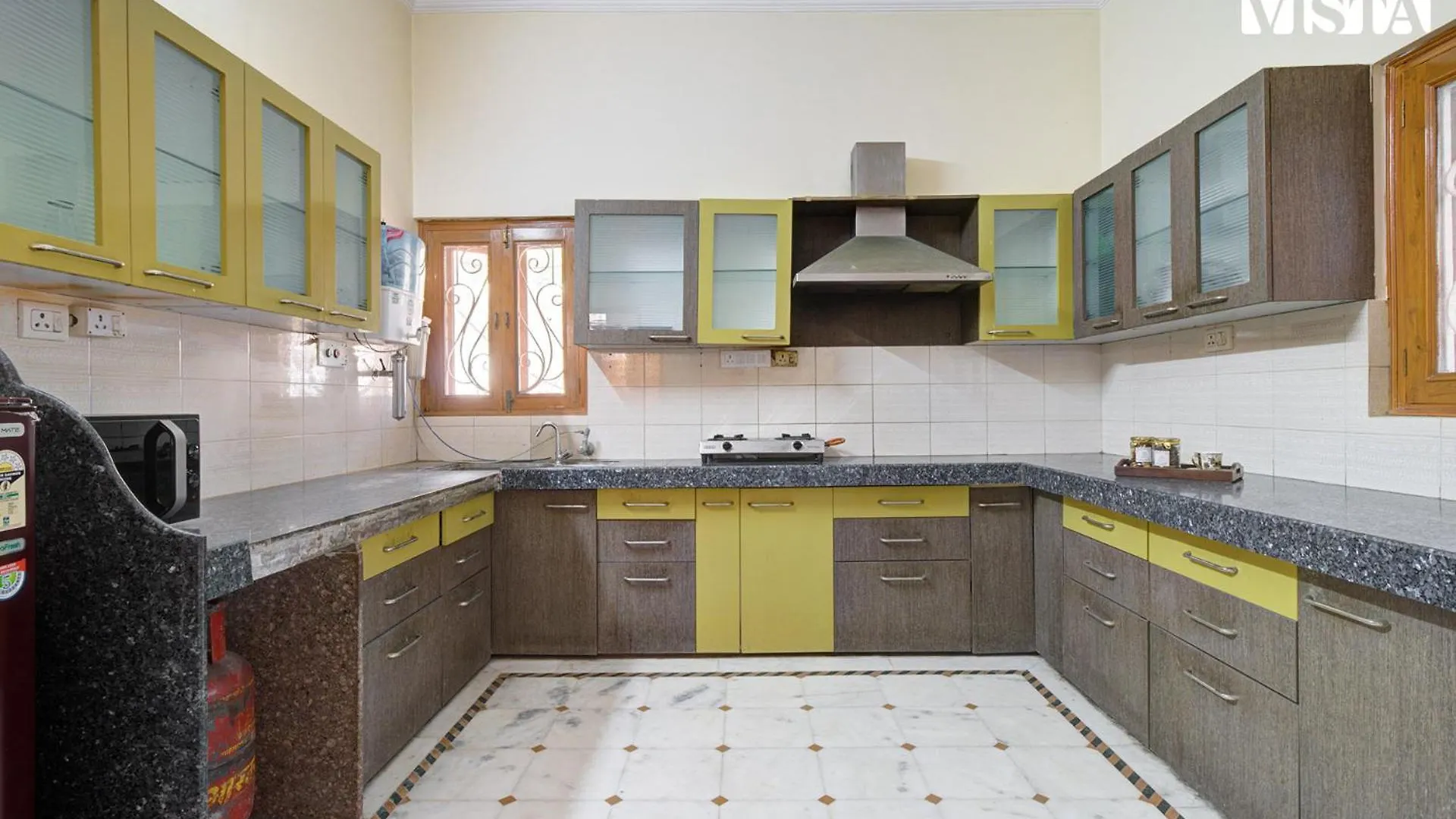 Udaikot By Stayvista: Heritage Hill-View Villa with Terrace & Games Udaipur