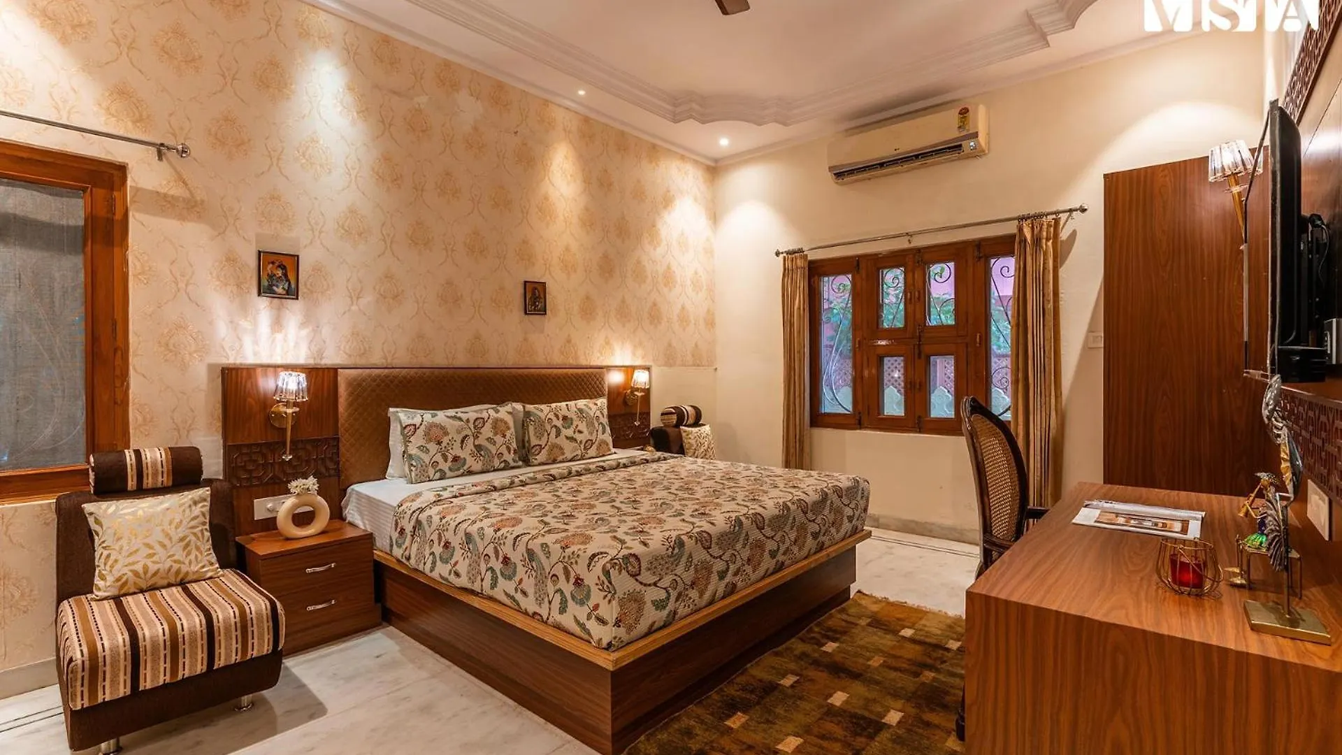 Udaikot By Stayvista: Heritage Hill-View Villa with Terrace & Games Udaipur